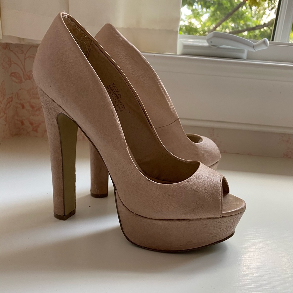 ZIGI SOHO nude pump